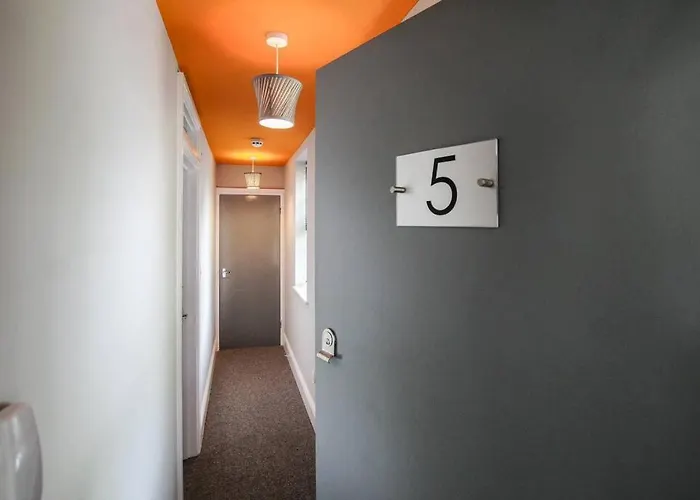 Primeee Location! - Modern Apartament Bristol